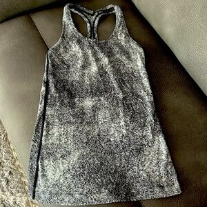 Lululemon tank top